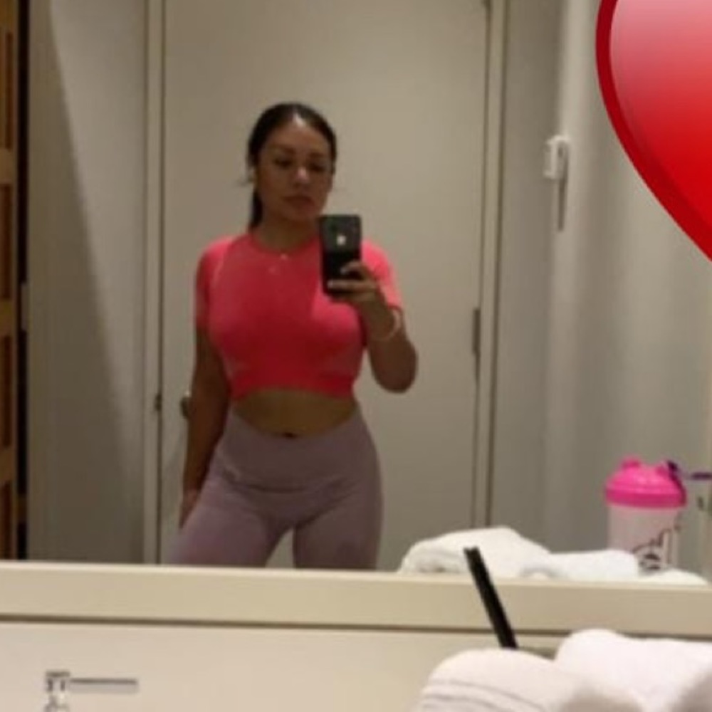 Gym top - Picture 5 of 5